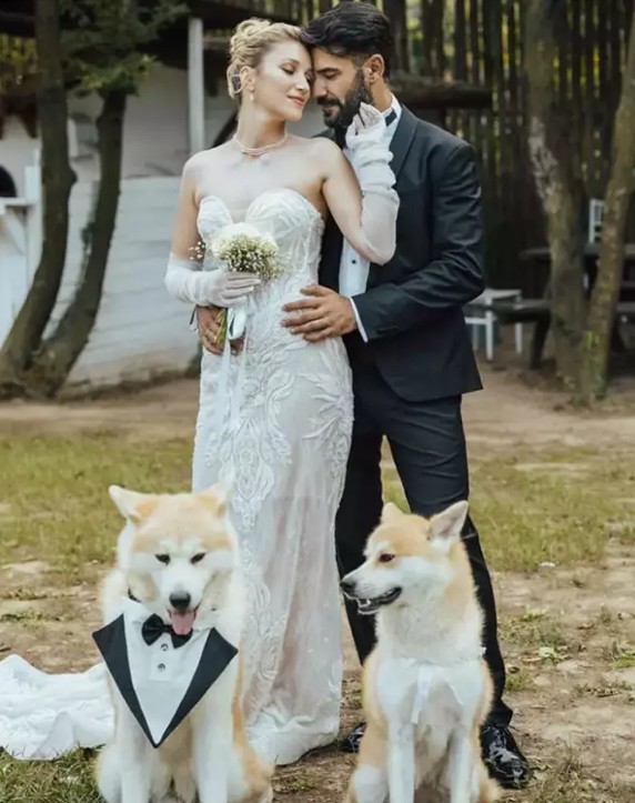 Rüzgar Aksoy ile Yasemin Sancaklı evlendi!